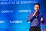 Joguinhos ou figurinhas podem abrir porta para "limpa na conta" no app de banco, alerta especialista