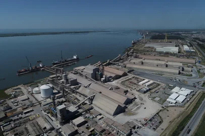RIO GRANDE, RS, BRASIL, 28-10-2021: Imagens da fábrica da Yara Fertilizantes, no Porto de Rio Grande, zona sul do estado (FOTO FÉLIX ZUCCO/AGÊNCIA RBS, Editoria de Notícias).<!-- NICAID(14926766) -->