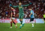 Autor do gol do empate do Grêmio, Volpi é elogiado por Mano Menezes: "Um líder e que tem muita frieza"