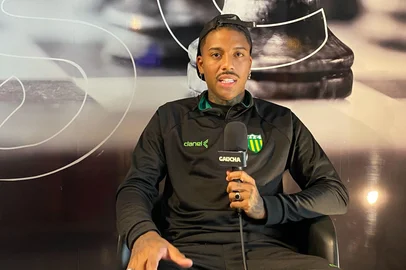 Jean Pyerre, do Ypiranga, em entrevista para Gaúcha e Zero Hora<!-- NICAID(15976999) -->