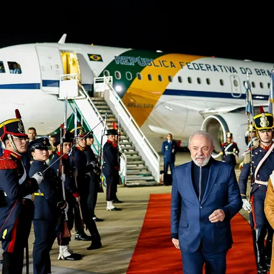BUENOS AIRES, ARGENTINA - Presidente da República, Luiz Inácio Lula da Silva, durante Chegada a Buenos Aires. Aeroestação Militar Aeroparque, Buenos Aires, Argentina.<!-- NICAID(16072162) -->