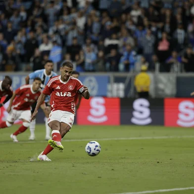 PORTO ALEGRE, RS, BRASIL - 19/04/2025 - Gre-Nal 447: Grêmio e Inter se encontram em campo, novamente, pela Série A do Campeonato Brasileiro. FOTO: MATEUS BRUXEL / AGÊNCIA RBS<!-- NICAID(16020492) -->