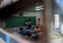 Após enchente, escola estadual de Encantado com 200 alunos opera há seis meses em espaço com estrutura para 20 estudantes