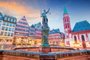 Praça Romerberg da cidade velha em Frankfurt, Alemanha. Foto: f11photo / stock.adobe.comFonte: 263879160<!-- NICAID(15751481) -->