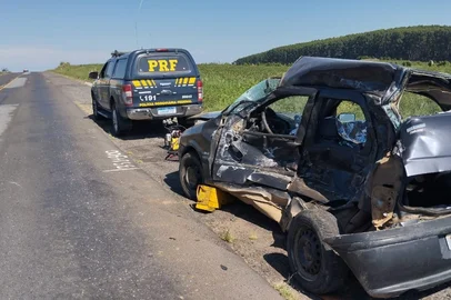 Colisão entre carro e caminhão tem três mortes em São Sepé