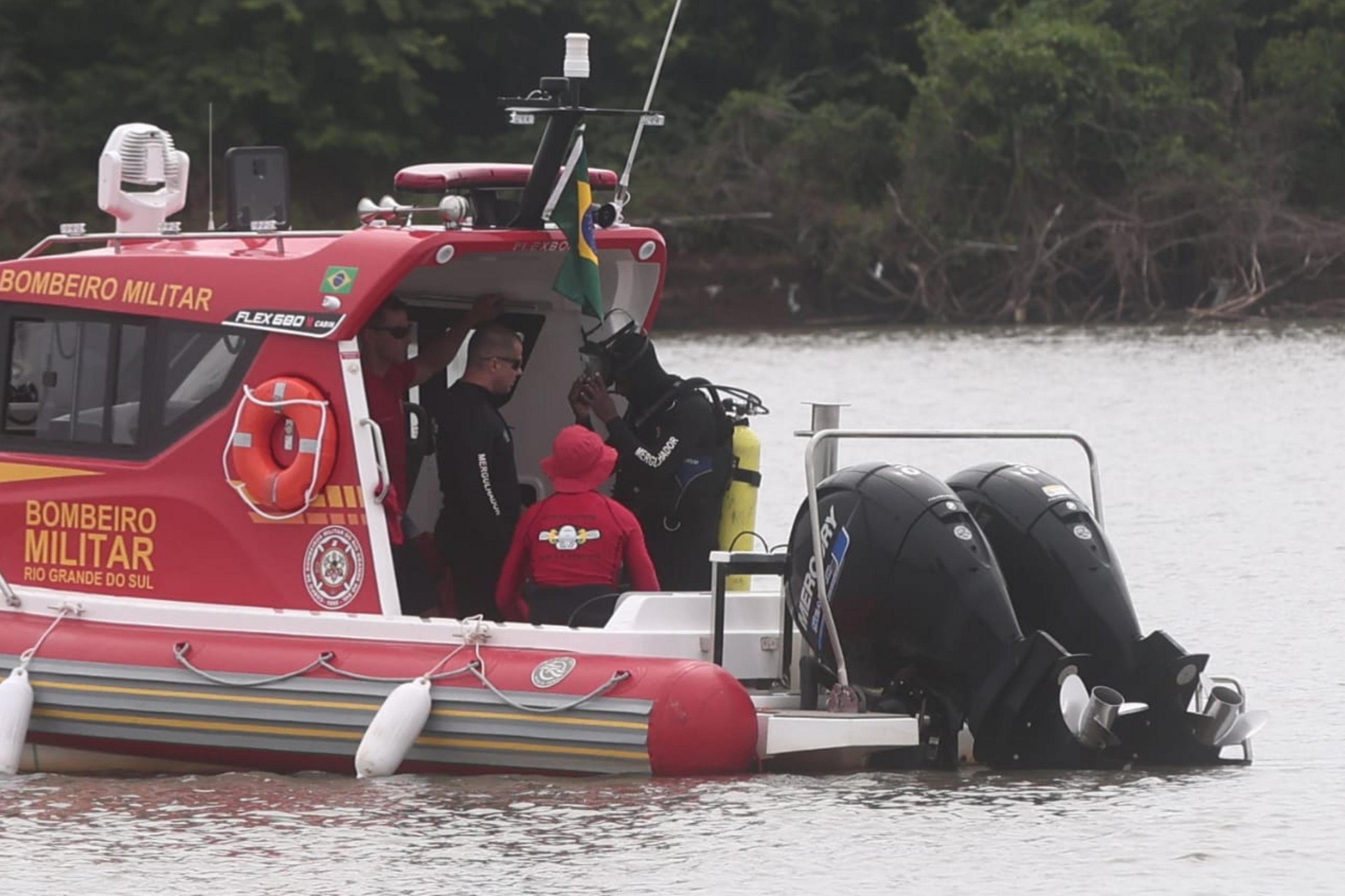 Corpo de homem que caiu de jet-ski no Gua&iacute;ba &eacute; localizado pelos Bombeiros