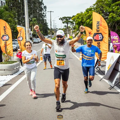 A Ultramaratona Caminhos de Caravaggio (UMCC), chegou a sua quarta edição. O trajeto passou pelas cidades de Farroupilha, Caxias do Sul e Flores da Cunha.<!-- NICAID(15997454) -->