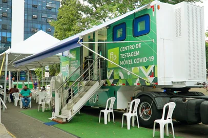 Serra gaúcha tem baixa procura de testagem para caminhoneiros<!-- NICAID(14805704) -->