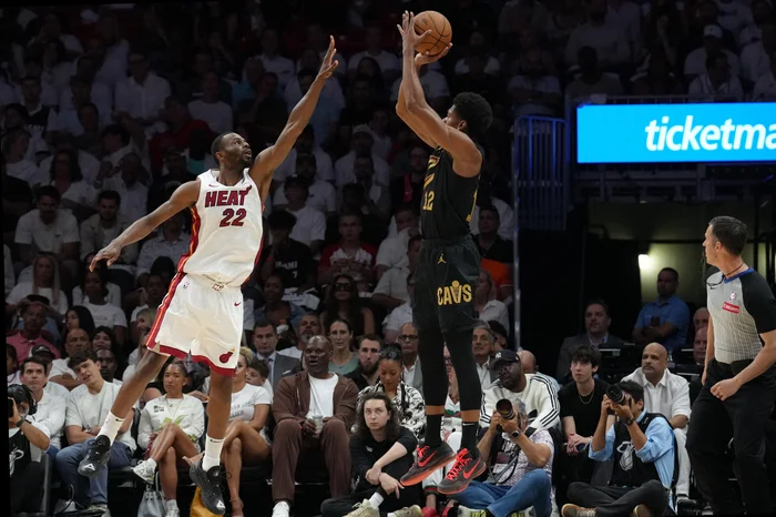 ERIC ESPADA / NBAE / Getty Images