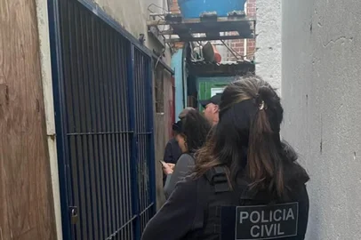Denúncias de abuso e exploração sexual recebidas pela Delegacia de Proteção a Criança e ao Adolescente (DPCA) estão na mira da Operação Caminhos Seguros articulada nacionalmente por meio do Ministério da Justiça e Segurança Pública em parceria com o Ministério dos Direitos Humanos e da Cidadania.<!-- NICAID(15424700) -->