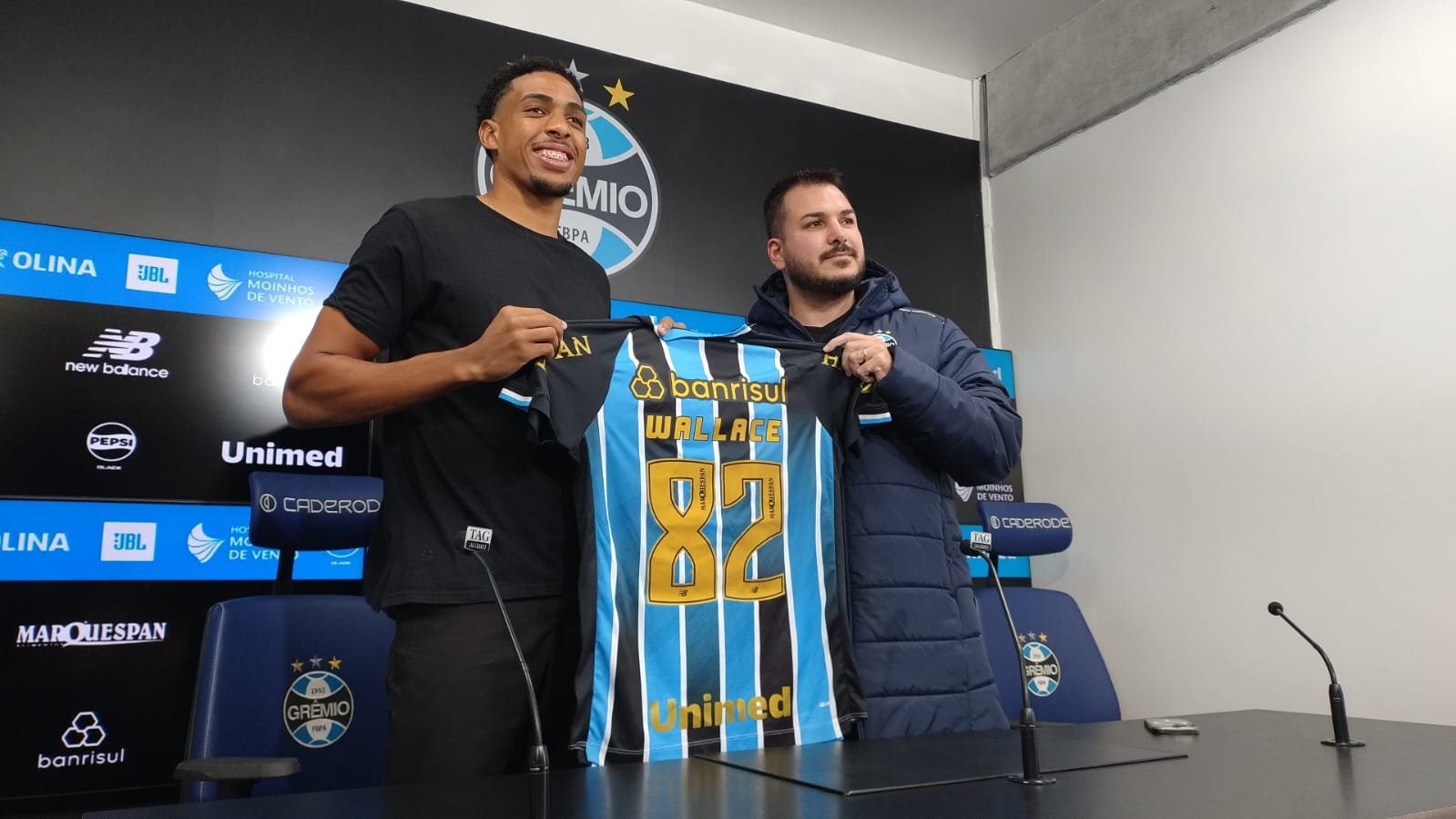 Wallace recusa Inter e exalta alma copeira do Grêmio
