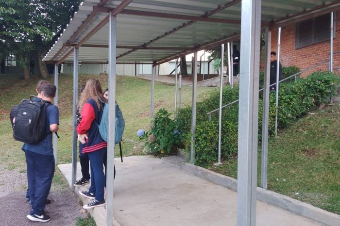 À espera de melhorias, escolas estaduais de Caxias do Sul recebem ...