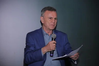 Sérgio Gonzalez / Divulgação Autor da proposta de emenda à Constituição (PEC) que cria o fundo constitucional para a região Sul, o deputado Toninho Wandscheer (PP-PR) pretende aprovar a medida no Congresso em 2026. O parlamentar palestrou, nesta quarta-feira (10), na última edição de 2025 do Tá Na Mesa da Federasul, onde falou sobre a captação de recursos para Rio Grande do Sul, Santa Catarina e Paraná.<!-- NICAID(16184317) -->