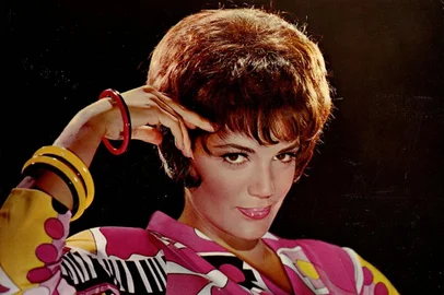 A cantora norte-americana Connie Francis, que recentemente viralizou no TikTok com a canção Pretty Little Baby, lançada em 1962, morreu na noite de terça-feira (15), aos 87 anos. A causa não foi informada, mas ela chegou a ser internada em uma Unidade de Terapia Intensiva (UTI) no início do mês.<!-- NICAID(16082353) -->