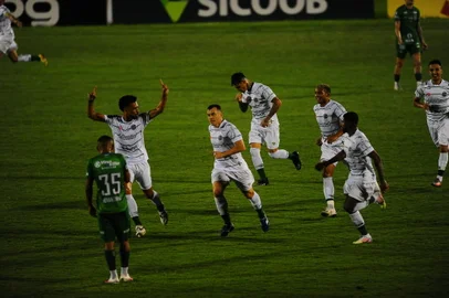 CAMPINAS, SP, BRASIL, 29/01/2020. Guarani-SP x Juventude, jogo válido pela 38ª rodada da série B do Campeonato Brasileio e realizado no estádio Brinco de Ouro da Princesa, em Campinas. (Porthus Junior/Agência RBS)<!-- NICAID(14702850) -->