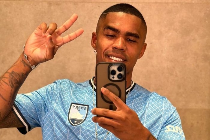 Douglas Costa abre conta no OnlyFans e promete conteúdos exclusivos | GZH