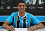 Alvo de Chelsea e Manchester United, zagueiro da base do Grêmio fala sobre futuro: "Meu foco é totalmente aqui"
