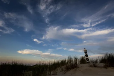 SANTA VITÓRIA DO PALMAR, RS, BRASIL, 27-07-2017: Farol Albardão, no litoral sul do RS. É o farol mais alto e mais isolado do estado, localizado nas terras emersas entre o oceano Atlântico e a lagoa Mangueira e entre as praias do Cassino e Hermenegildo. Estrategicamente construído para tentar evitar naufrágios na região, conhecida como cemitério dos navegantes. A sequência luminosa é composta por quatro lampejos e um eclipse. (Foto: Mateus Bruxel / Agência RBS)<!-- NICAID(13068948) -->
