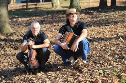 PORTO ALEGRE, RS, BRASIL, 06/07/2023- Concertasso, com Hique Gomez e Renato Borghetti na Praça Gustavo Langsch. Foto: Ronaldo Bernardi / Agencia RBS<!-- NICAID(15475134) -->