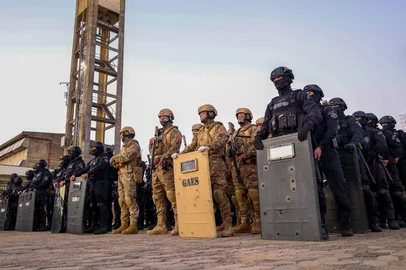 Uma série de medidas aplicadas na Penitenciária de Alta Segurança de Charqueadas (Pasc) busca aumentar o rigor durante o cumprimento da pena no local. Nesta segunda-feira (2), uma operação foi realizada na unidade prisional, que atualmente conta com 317 presos.<!-- NICAID(16236464) -->