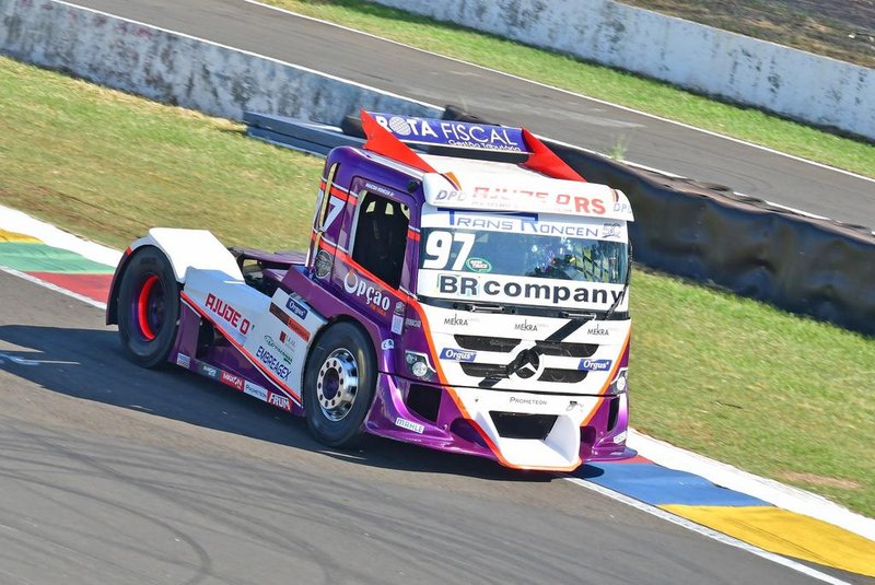 Copa Truck: Maicon Roncen acelera a solidariedade ao RS em Londrina<!-- NICAID(15760773) -->