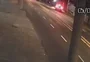 Vídeo mostra momento em que carro bate em árvore e deixa passageiro morto em Porto Alegre; assista