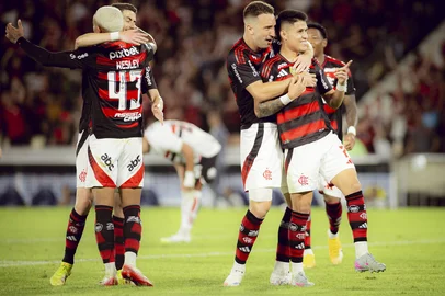 Flamengo contra o São Paulo<!-- NICAID(16097820) -->