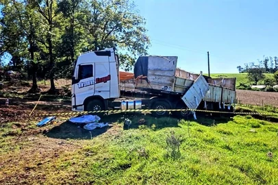 Homem morre após ser atropelado pelo próprio caminhão em Horizontina<!-- NICAID(16035727) -->