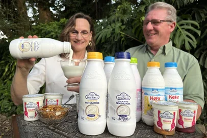 Casal Sigrid e Enio Pesenatto e o novo iogurte Sans Souci<!-- NICAID(15511805) -->