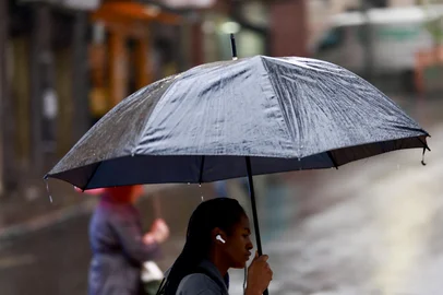 PORTO ALEGRE, RS, BRASIL, 26-05-2026: Chuva. Imagens da manhã desta terça feira mostram o clima na capital gaúcha. Foto: Jeff Botega/Agência RBS<!-- NICAID(16293163) -->