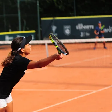 CAXIAS DO SUL, RS, BRASIL, 18/02/2025. Caxias do Sul recebe um dos maiores torneios sul-americanos juvenil de tênis. A Brasil Juniors Cup 2025 acontece no clube Recreio da Juventude, com as categorias 14 e 16 anos. (Porthus Junior/Agência RBS)Indexador: BTK                             <!-- NICAID(15979095) -->