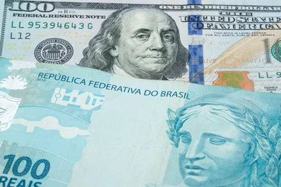 16.03.2025 Warszawa Dolar USD i real brazylijskifot. Liudmyla SkwarczynskaIndexador: Liudmyla SkwarczynskaFonte: 1376576580<!-- NICAID(16044240) -->