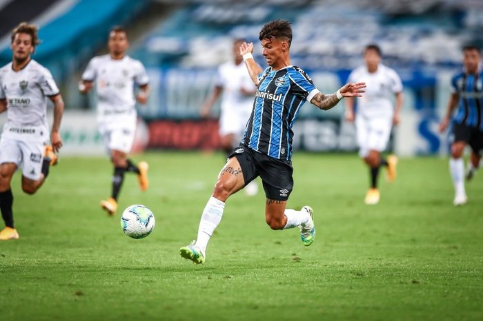 FERREIRA NO BOTAFOGO? Quais às chances do GRÊMIO vender o jogador?.. 