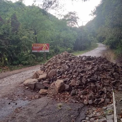 Interditada a nove meses, estrada do Perau, entre Santa Maria e Itaara, tem recuperação orçada em R$ 15 mi<!-- NICAID(15970716) -->