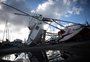 FOTOS: tempestade vira barcos em porto na França