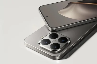 A Xiaomi lançou oficialmente no Brasil, no mês de outubro, o Xiaomi 15T Pro, o modelo mais avançado da marca disponível no país. Com preço de R$ 8.999, o celular chega acompanhado do Xiaomi 15T, versão mais acessível da linha, e aposta em tecnologia de ponta, design inspirado no iPhone e câmeras desenvolvidas em parceria com a Leica.<!-- NICAID(16159622) -->