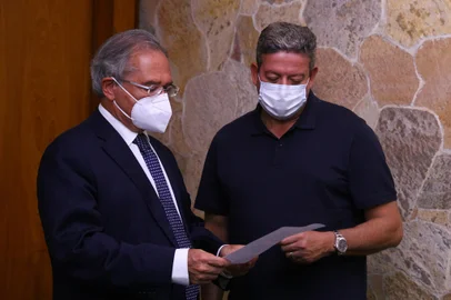 Presidente da Câmara dos Deputados, dep. Arthur Lira, em reunião com o ministro da Economia, Paulo Guedes, para discutir Reforma tributária<!-- NICAID(14767242) -->