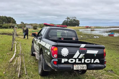Corpo em avançado estado de decomposição é encontrado às margens da Lagoa dos Patos em São José do Norte<!-- NICAID(16376613) -->