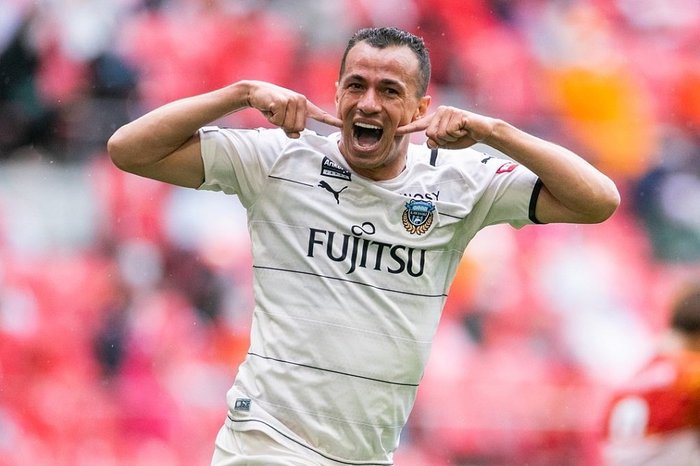 No Japão, Leandro Damião projeta retorno ao Inter no futuro: "Marcou a minha vida" | GZH