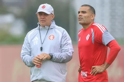 Inter, Eduardo Baptista, Mercado<!-- NICAID(16388461) -->