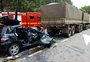 Acidente entre carro e caminhão deixa dois mortos e três feridos na BR-285