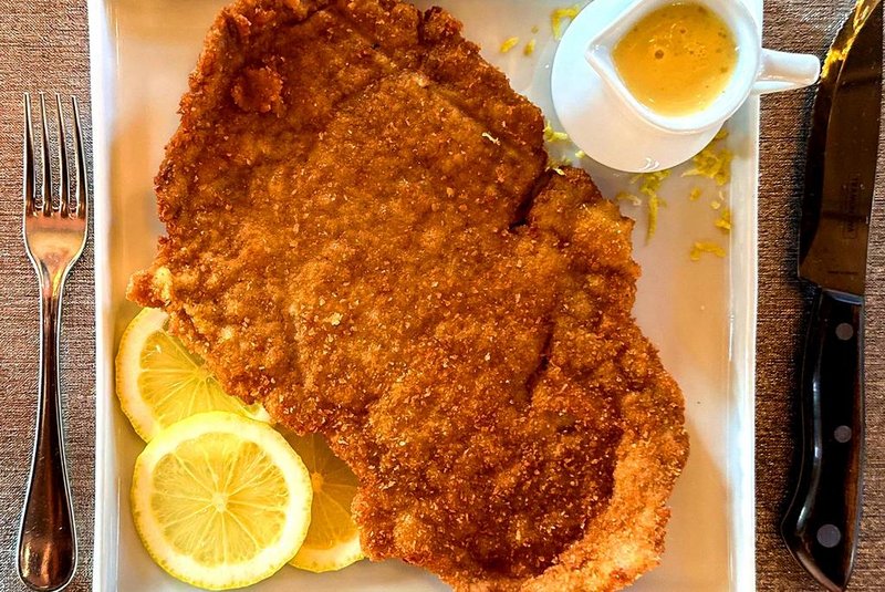 O schnitzel da Churrascaria SDchneider.<!-- NICAID(15479889) -->