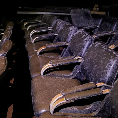 PORTO ALEGRE, RS, BRASIL, 19.06.24: Um dos principais palcos de Porto Alegre, o Teatro Renascença foi alagado pela enchente. O palco ficou debaixo d'água, assim como as poltronas e o subsolo. Fotos: Duda Fortes / Agencia RBS<!-- NICAID(15793006) -->