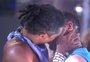 "BBB 26:" Marcelo e Breno trocam primeiro beijo da edição; veja atualizações da festa