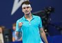 Wild vence francês e encara Tsitsipas nas oitavas na Antuérpia
