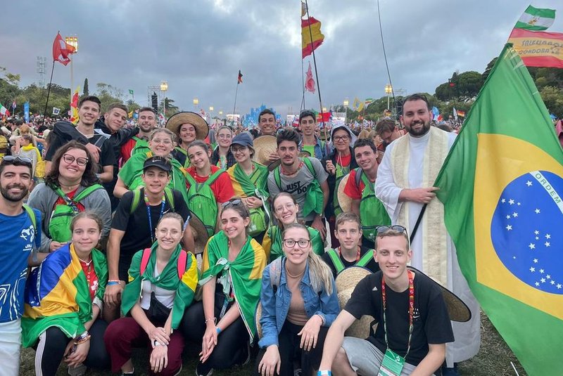 Jovens da Diocese de Caxias do Sul participam da Missa de abertura da JMJ em Lisboa<!-- NICAID(15498767) -->