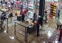Supermercados lotados, escassez de mercadorias e falta de internet para Pix são relatos de lojistas do Interior