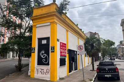 Imóvel no Centro Histórico onde ficava o 4BeerX está para alugar<!-- NICAID(15963132) -->