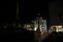 PORTO ALEGRE, RS, BRASIL, 31.05.2022: Praça da Matriz, no centro da capital, às escuras após roubo de cabos de luz. Foto: Camila Hermes/Agência RBS<!-- NICAID(15111799) -->