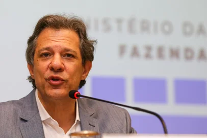 BrasÃ­lia(DF), 23/01/2024 - O ministro da Fazenda, Fernando Haddad, fala sobre o programa Regime TributÃ¡rio para Incentivo Ã  ModernizaÃ§Ã£o e Ã  AmpliaÃ§Ã£o da Estrutura PortuÃ¡ria (Reporto). Foto:Wilson Dias/AgÃªncia Brasil<!-- NICAID(15689503) -->